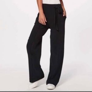 Lululemon Noir Pants